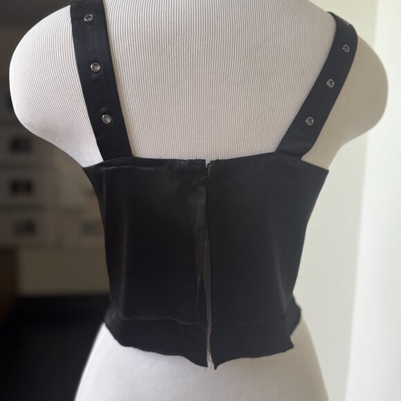 NONchalant Label Freya Crop Top in Black Non Chalant Size Small - Picture 8 of 14